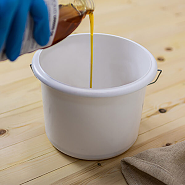 Scuttles, Kettles & Trays
