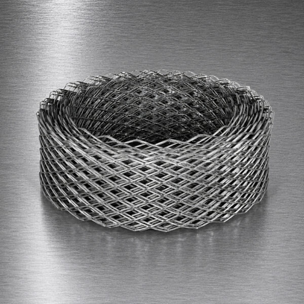 Stainless steel expanded metal lath roll with diamond mesh pattern