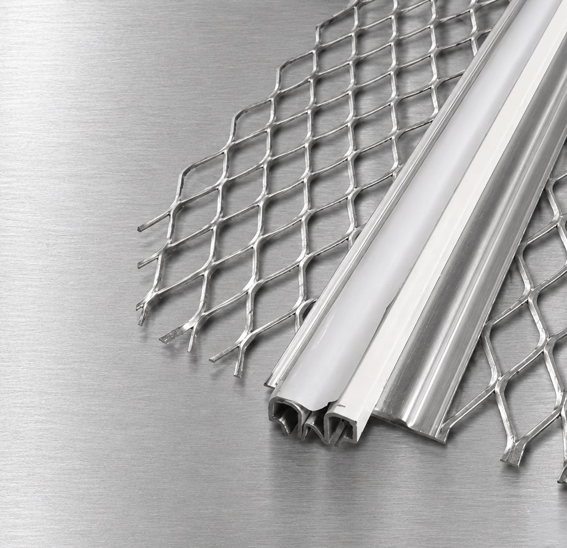 MBS3X16 Stainless steel plasterboard movement bead with expanded metal wings and white PVC centre